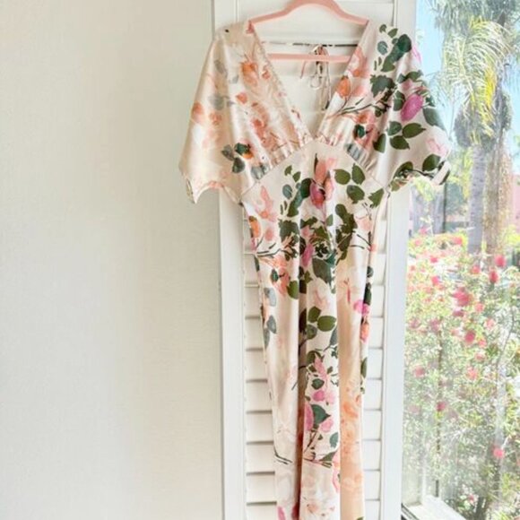 By Together Floral Dress Size Small - Picture 2 of 2